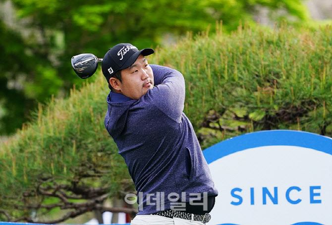 [포토] 김찬우의 장타력