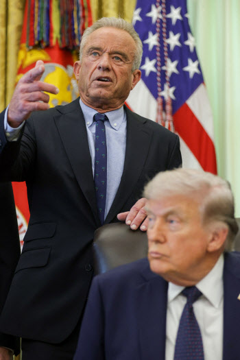 "트럼프 찍었는데 배신당해"…케네디 '건강 연합' 이탈 조짐