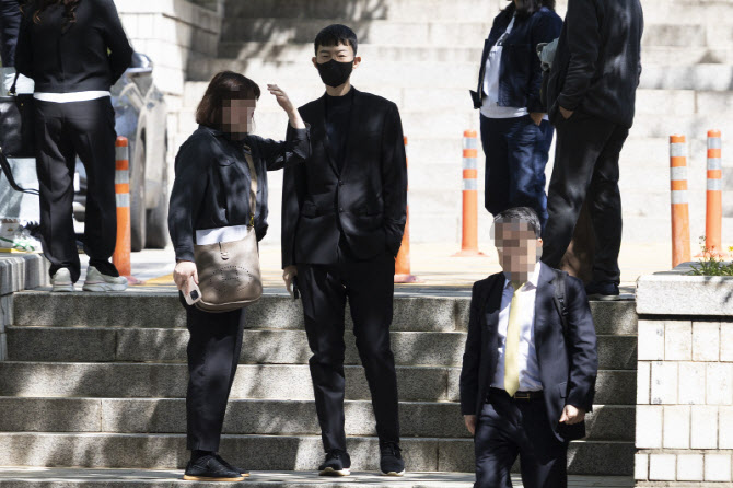 [포토]취재진 바라보는 현우진 강사