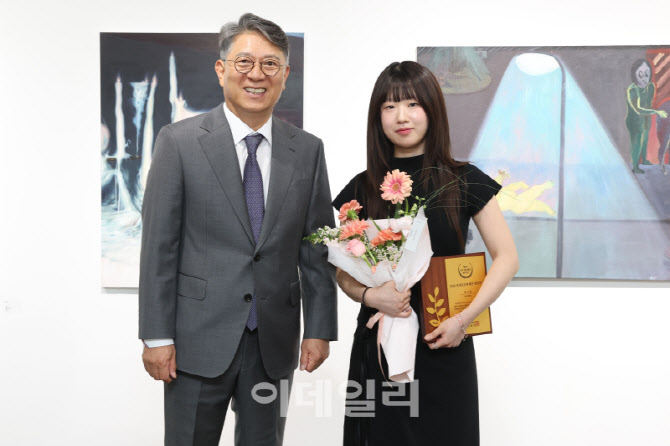 [포토]청년작가로 선정된 김그림