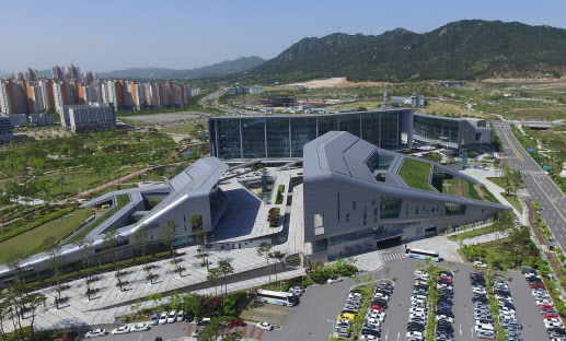 석탄화력·석유화학·철강 등 위기에 노동 전환 나선다