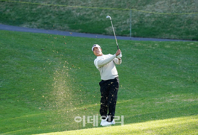 [포토] 신상훈, 역전 우승을 향해서
