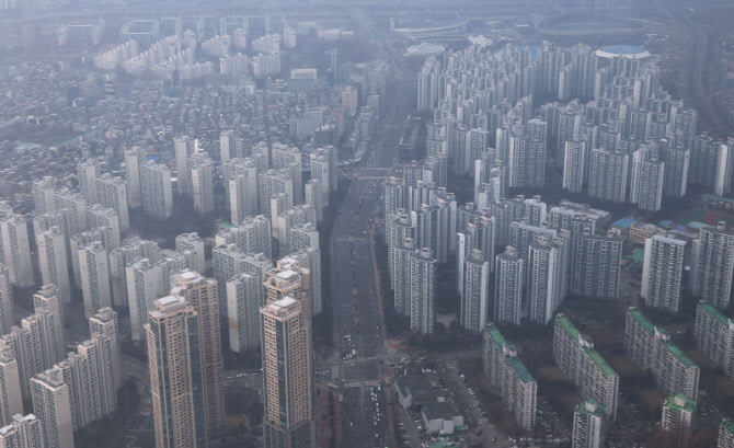 "17년 만에 이사려는데 고민"…잠실 집주인의 답답한 속사정