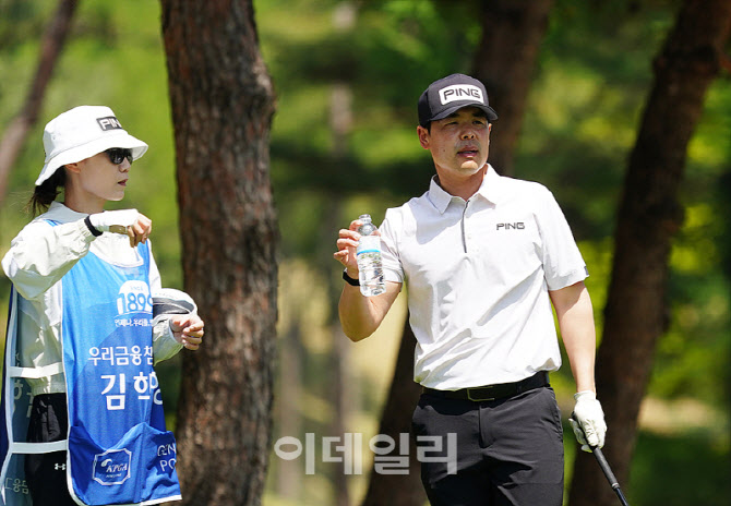 [포토] 김학형, 아내와 함께 우승을