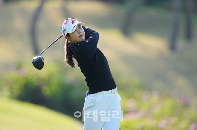 [포토]김재희,시즌 첫 승 양보는 없다