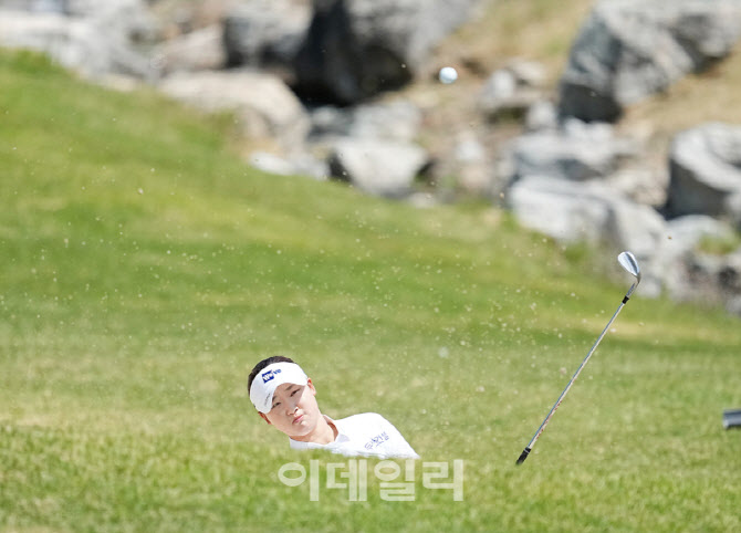 [포토]김민솔,기술적인 벙커샷