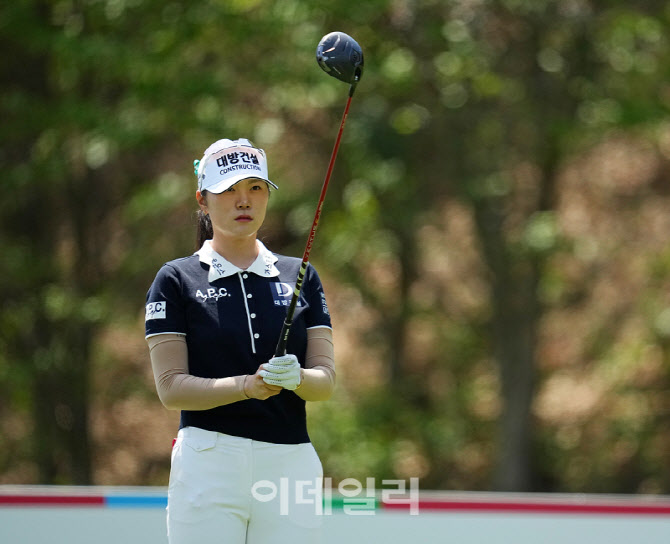 [포토]김민선,신중하게 중앙을 노린다