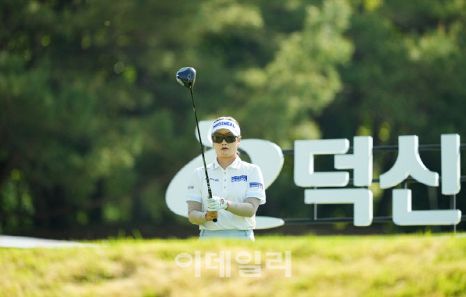 [포토]한진선,선두를 정조준한다