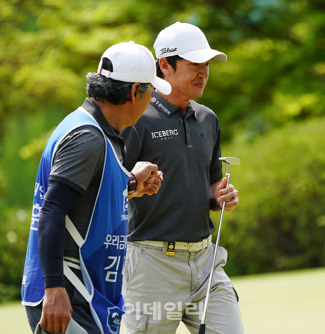 [포토] 김태훈, 나이스 버디