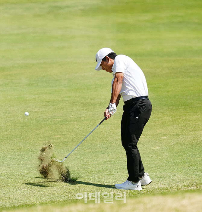 [포토] 신상훈, 강한 임팩트로 보낸다