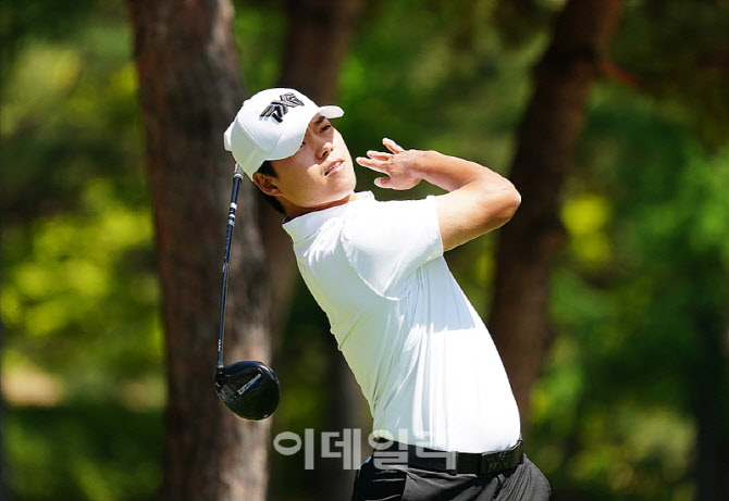 [포토] 신상훈, 춤추는 드라이버