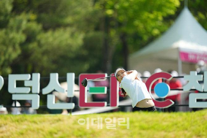 [포토]유서연,강력하게 날린다