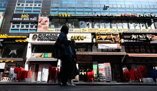 "오늘부터 고유가 지원금"…편의점·외식업 `반짝 소비` 기대감