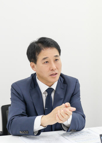 "낡은 예술활동증명 시스템 대수술…AI 도입해 심의기간 줄일 것"