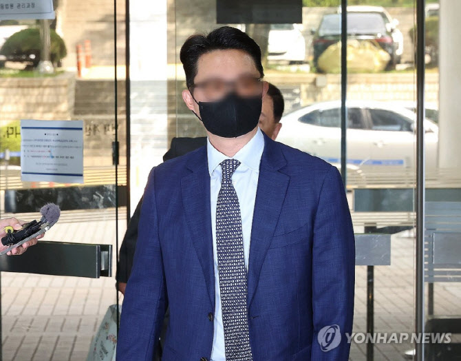 '통일교 청탁' 윤영호, 항소심 징역 1년 6개월…"법질서 용납 못해"