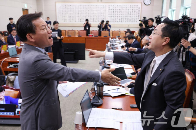 野 “국조서 李대통령 유죄 정황 확인”·與, ‘조작기소 특검법’ 발의