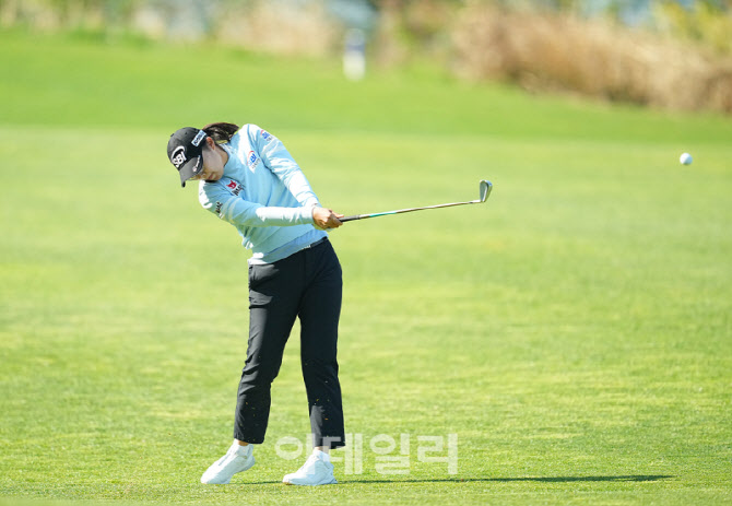 [포토]김가희,완벽한 아이언샷