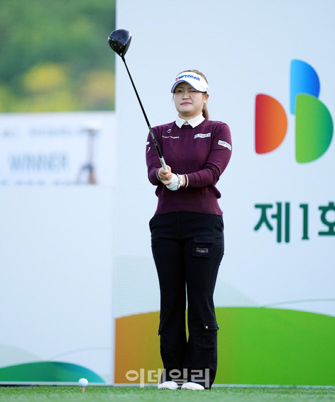 [포토]홍현지,조준은 한가운데