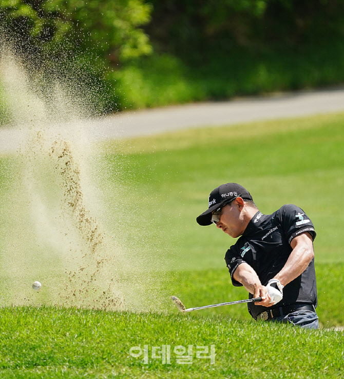 [포토] 벙커 탈출하는 한승수