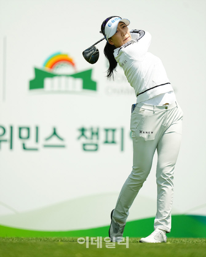 [포토]이재윤,힘찬 첫 티샷