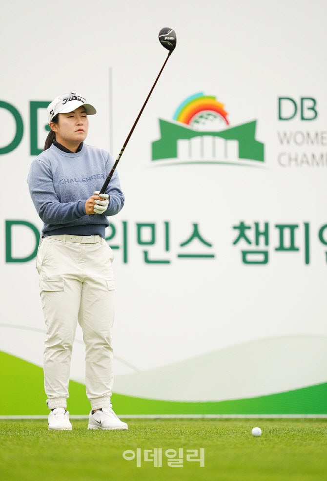 [포토]정세진,중앙을 정조준한다