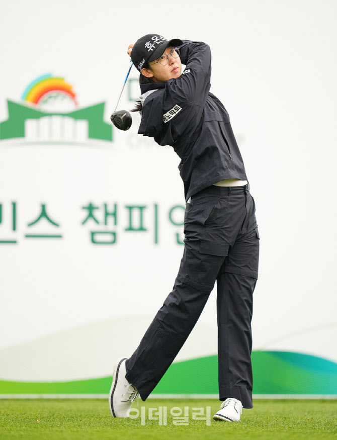 [포토]전우리,부드럽게 시작한다