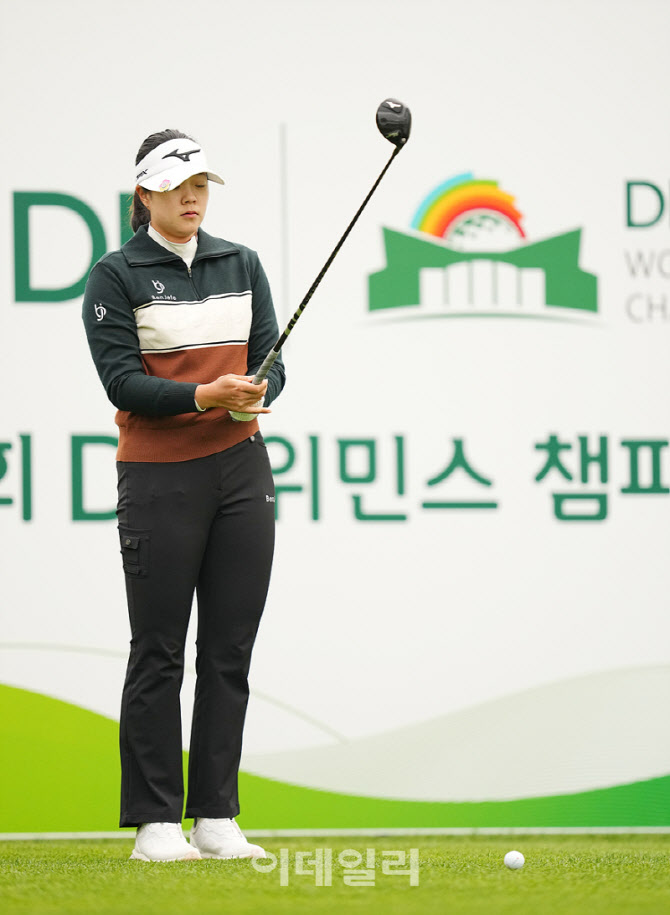 [포토]신지우,첫 조준 집중한다