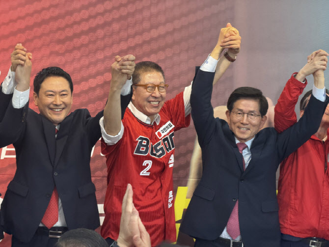 박형준 개소식에 국힘 지도부 총출동…“하나되어 승리하자”
