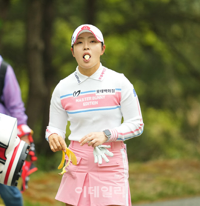 [포토]유현조,오르막 바나나 먹기