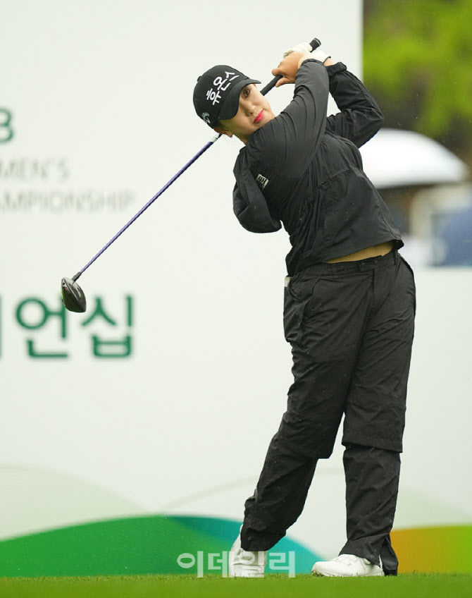 [포토]윤화영,무리없는 첫 티샷