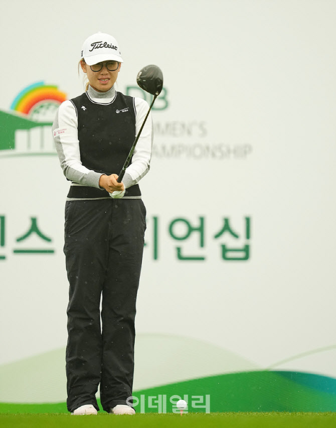 [포토]왕즈쉬엔,신중한 정조준