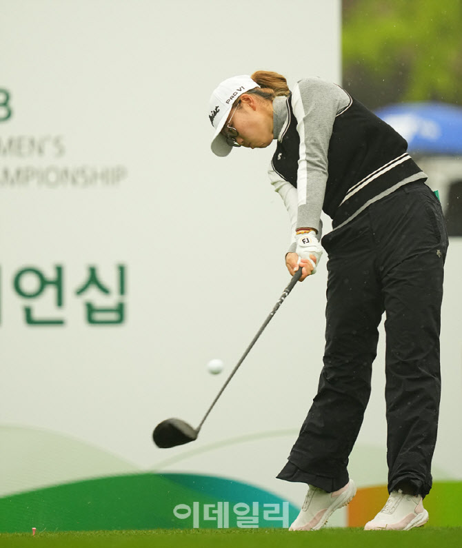 [포토]왕즈쉬엔,힘찬 임팩트