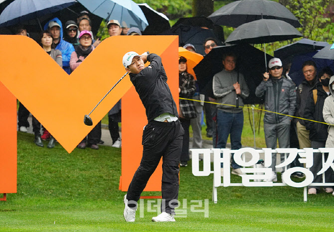 [포토] 문도엽, 디팬딩 챔프의 샷