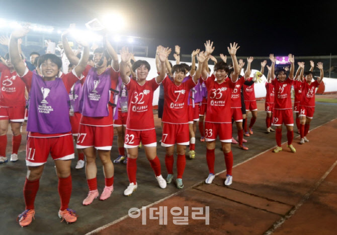 한국에 ‘내고향여자축구단’ 보내는 北 김정은 속내는(종합)