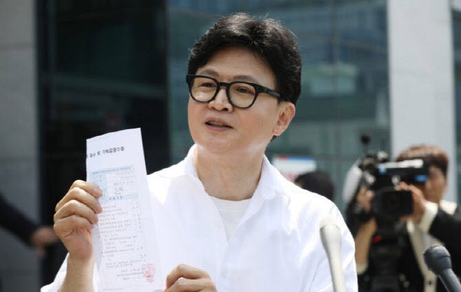 한동훈, 부산 북갑 예비후보 등록…“李 견제·국힘 일탈 정상화”