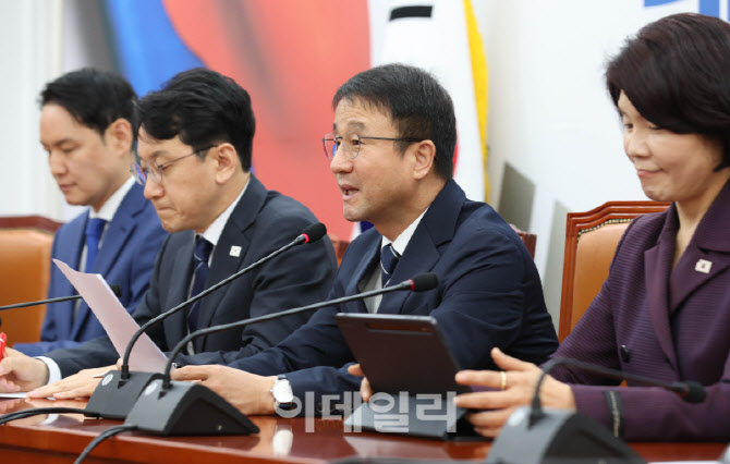 [포토]정책조정회의, '모두발언하는 한병도 원내대표'