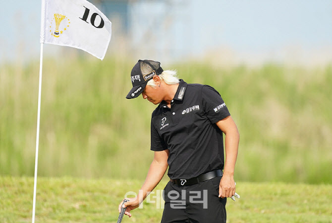 [포토] 허인회, 차분하게 경기에 임한다