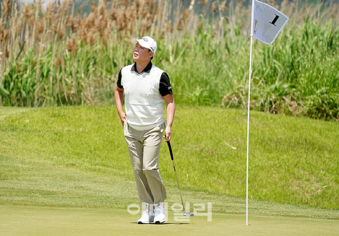 [포토] 홀아웃하는 김우현