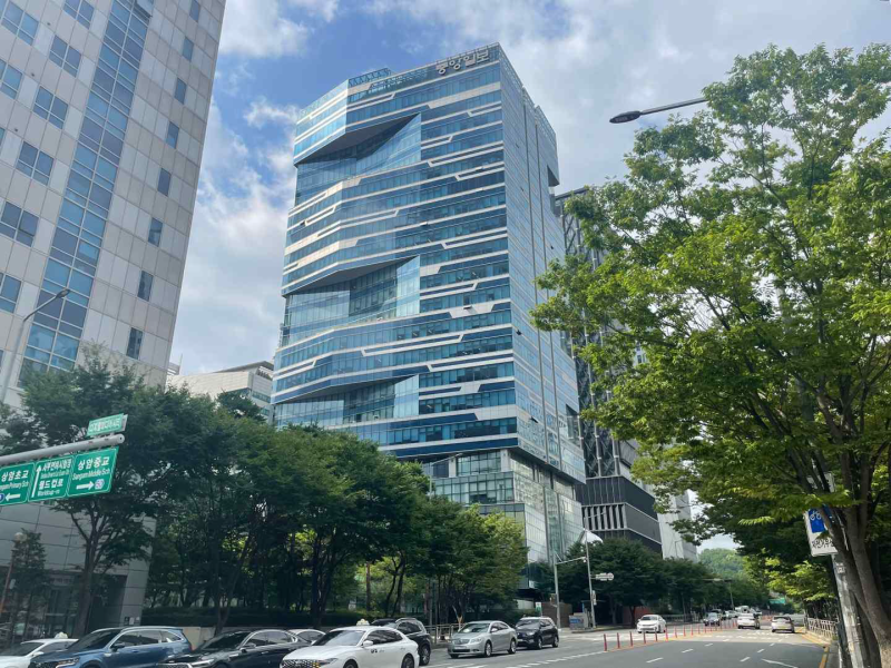 중앙그룹, 상암 사옥 등 팔고 빌려쓴다…6000억 유동화 추진