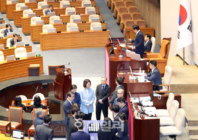 해바라기센터, 신고의무 부여…성평등부 법률안 5건 국회 통과