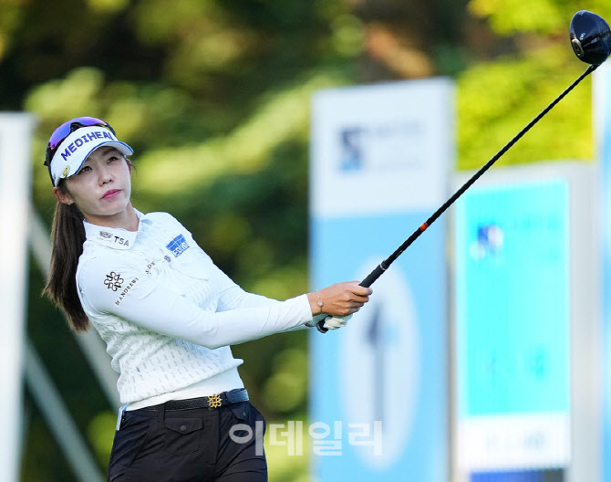 [포토]배소현,타구 방향은 정확해