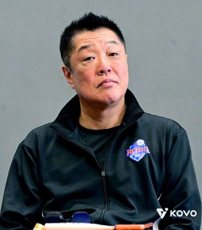 요시하라 다음은 마나베, V리그에 또 日 명장 바람 불까