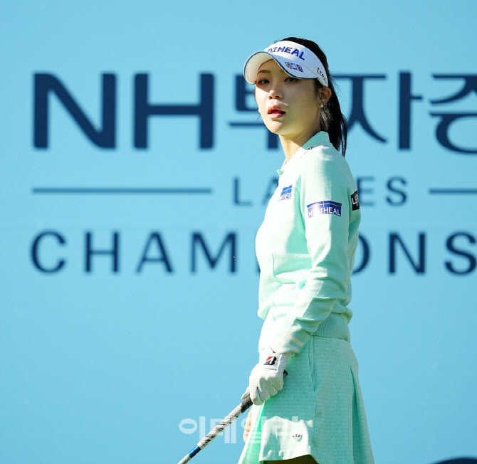 [포토]홍예은,공략 방향을 확인해요