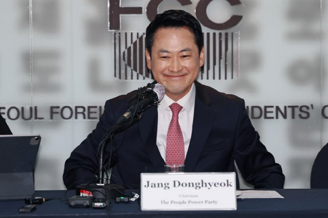 장동혁 "尹 탄핵, 유일한 계엄 해법 아냐…국힘 분열 탓"