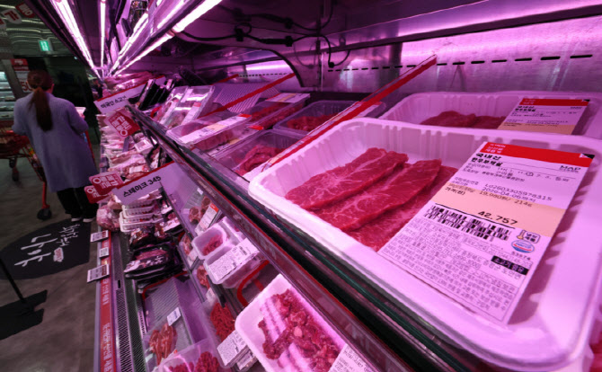세계 식량가격지수 석 달 연속 상승…고기·옥수수 가격 올라