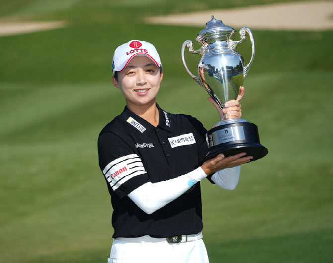 프로 15승 김하늘도 놀랐다 "김효주의 골프는 차원이 달라"