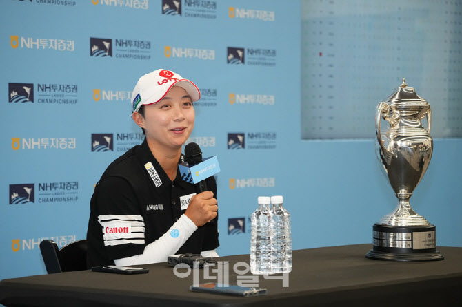 [포토]김효주,즐거운 우승 공식 인터뷰