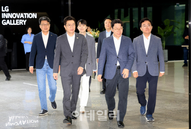 [포토]정원오 후보, 'AI G2 서울' 공약 발표