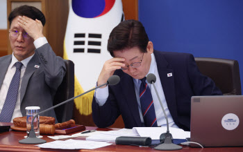 美 “함께 가자 호르무즈”... 韓 “선박피습 공격주체 아직 몰라"