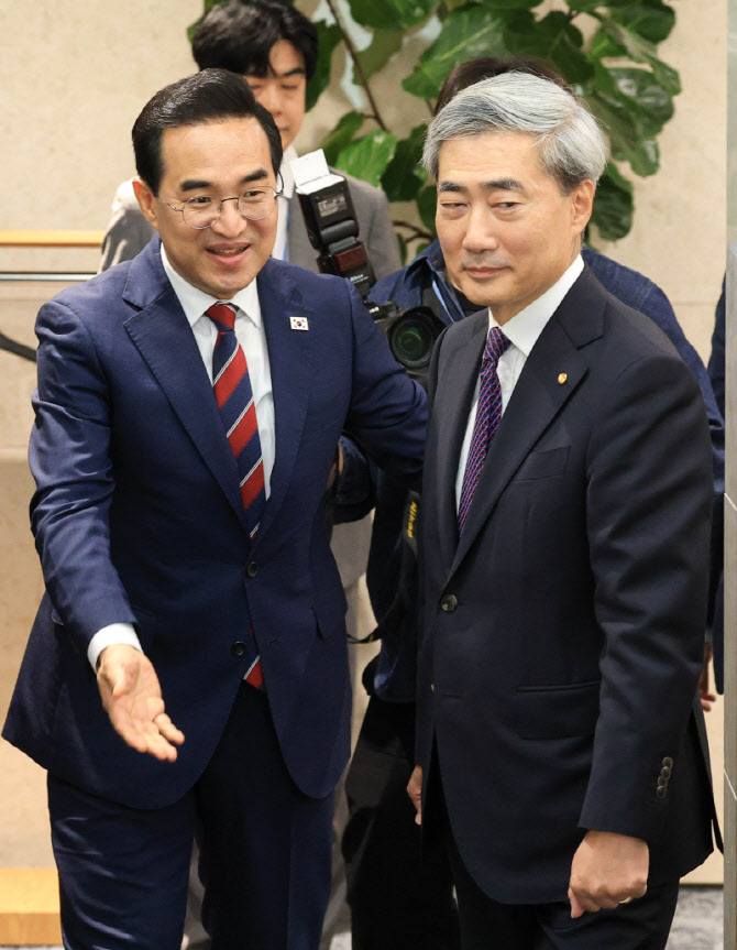 [포토]신현송 한국은행 총재-박홍근 기획예산처 장관 첫 회동